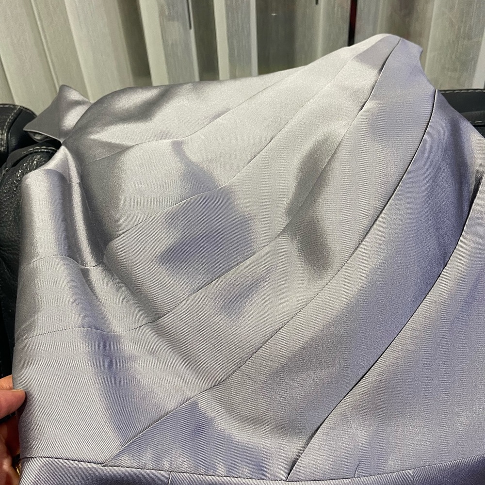 Gown - Picture 2 of 3